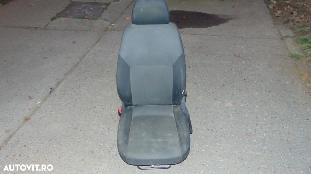 Scaun stanga fata,cu airbag,fara incalzire Skoda Rapid an 2012-2017 - 8