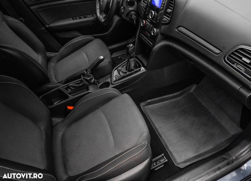 Renault Megane TCE GPF Life - 12