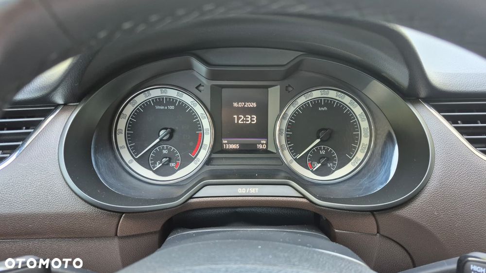 Skoda Octavia 2.0 TDI 4x4 L&K DSG - 18