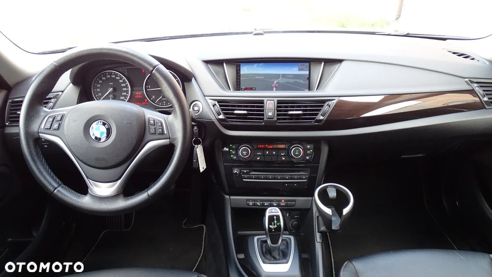 BMW X1 xDrive20d xLine - 10