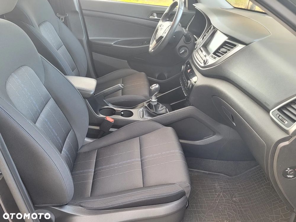 Hyundai Tucson 1.6 Turbo 2WD Navi - 19
