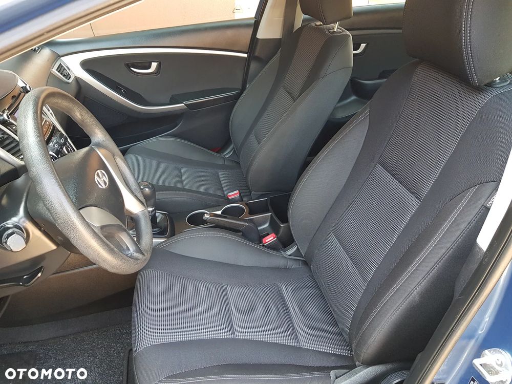 Hyundai i30 blue 1.4 Classic - 19