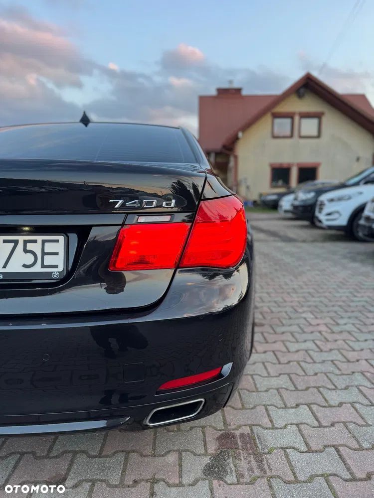 BMW Seria 7 - 12