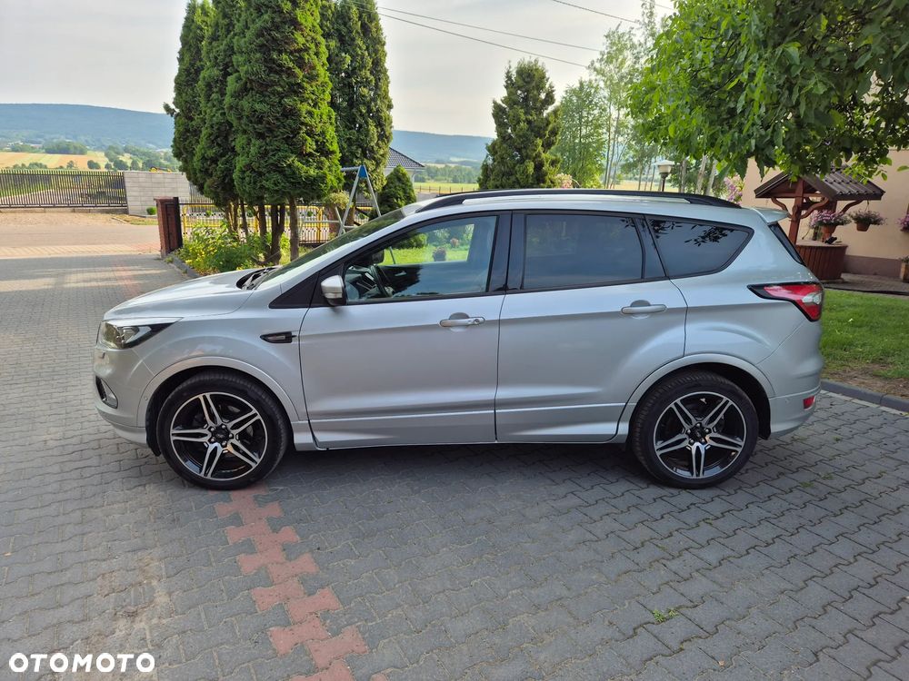 Ford Kuga 2.0 TDCi 4x4 ST-Line - 12