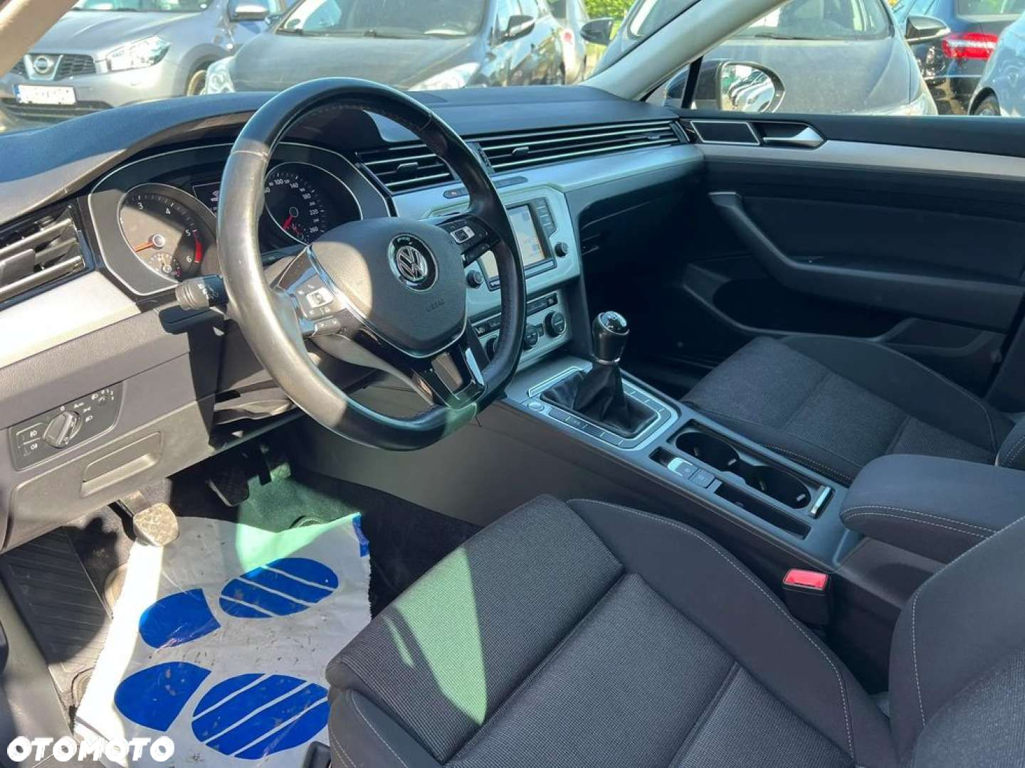 Volkswagen Passat - 13