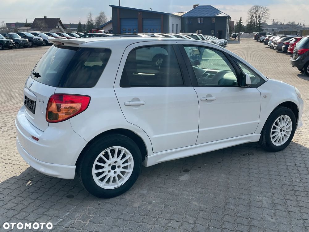 Suzuki SX4 1.6 VVT Streetline 4x2 Club - 13
