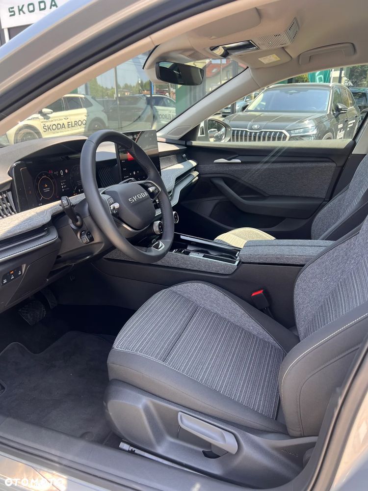 Skoda Superb 2.0 TSI Edition 130 DSG - 8
