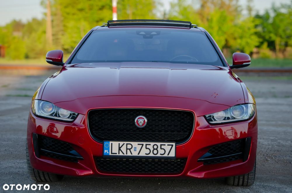Jaguar XE - 2