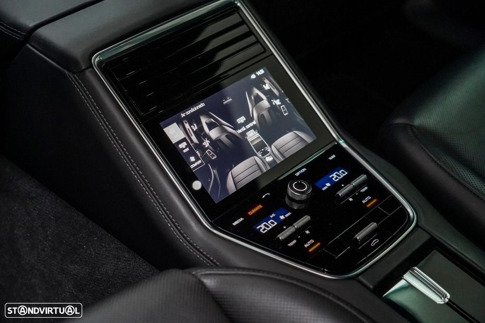 Porsche Panamera 4 S - 22