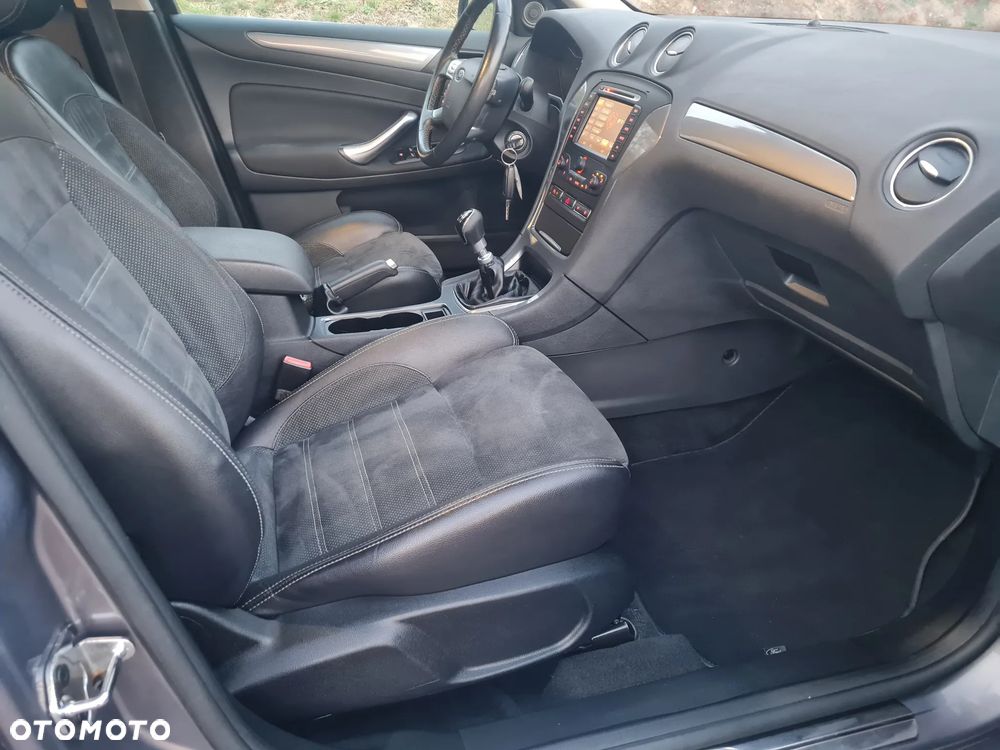 Ford Mondeo 2.0 TDCi Champions Edition - 13
