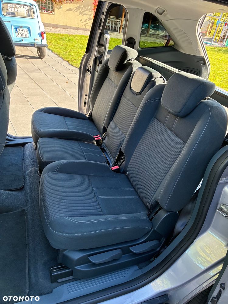 Ford Grand C-MAX - 28