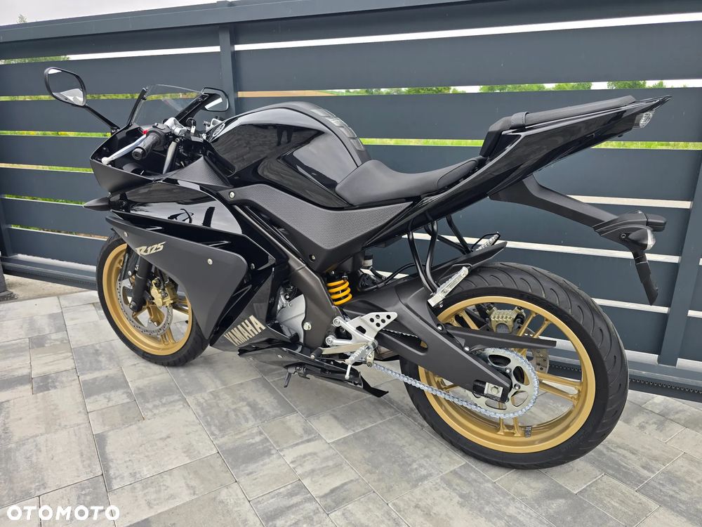 Yamaha YZF - 6