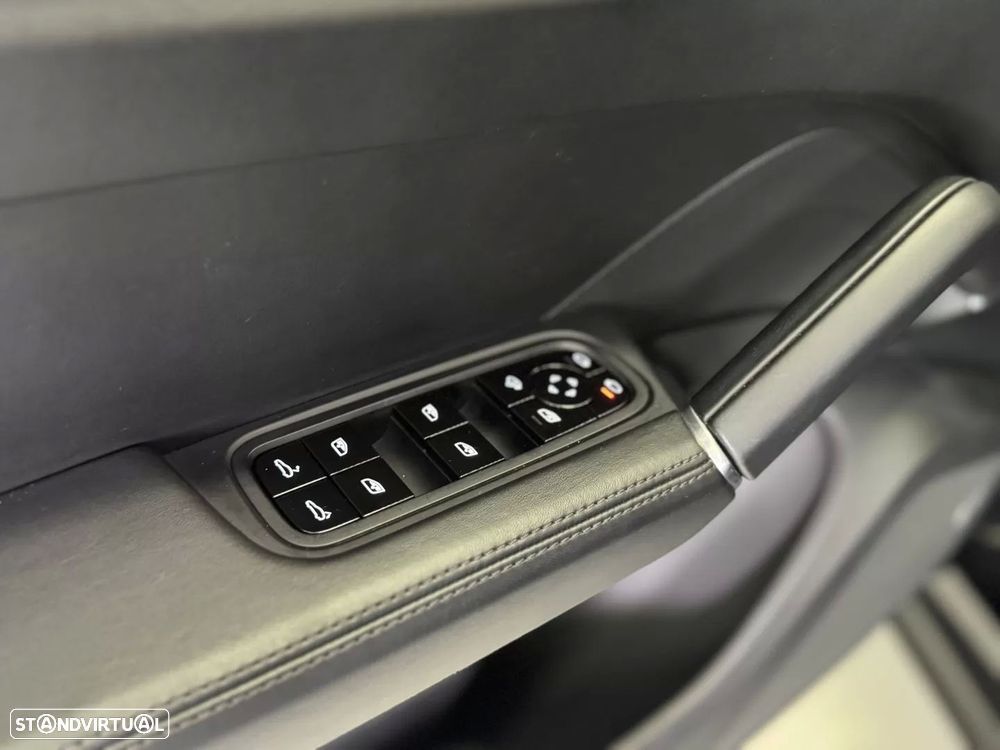 Porsche Cayenne Platinum Edition - 29