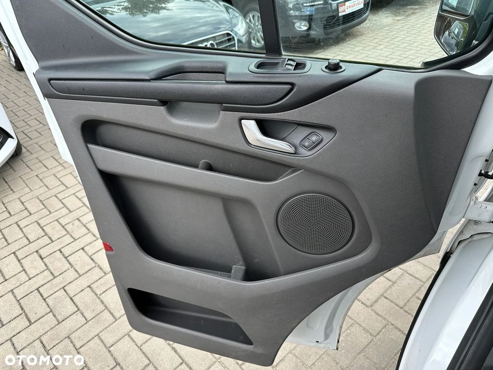 Ford Transit Custom - 19