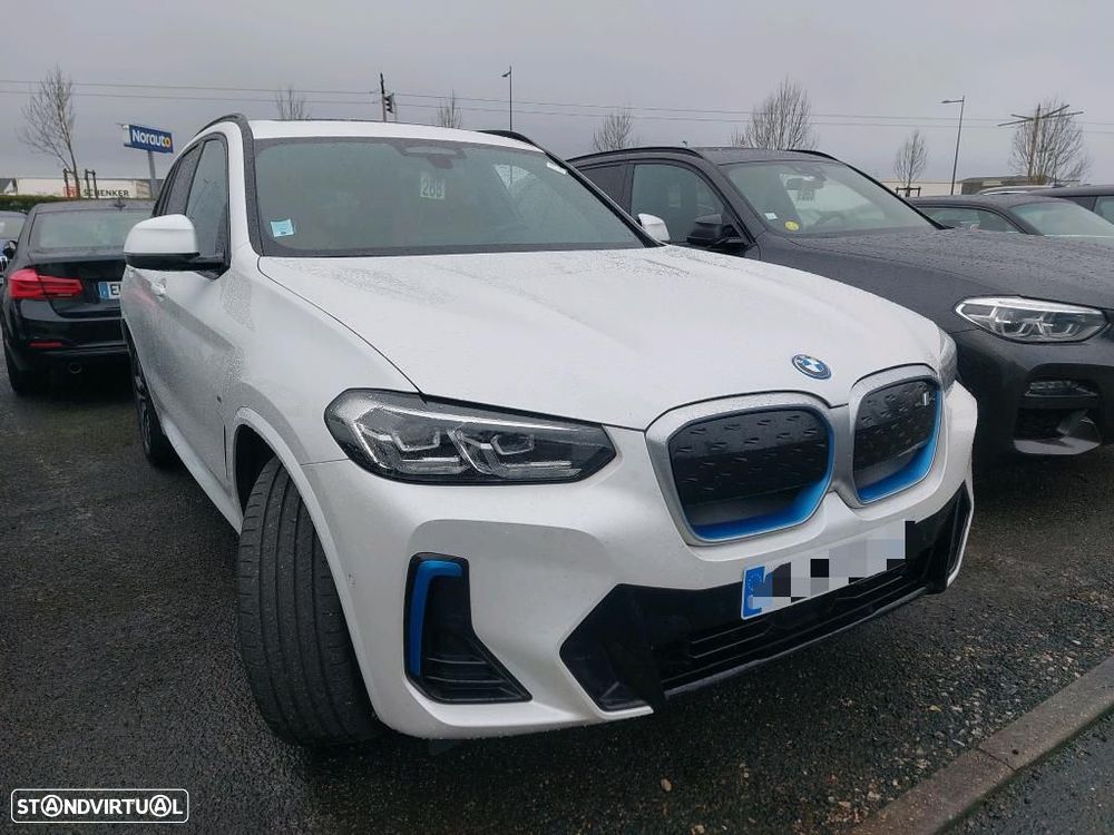 BMW iX3 M Sport Impressive - 2