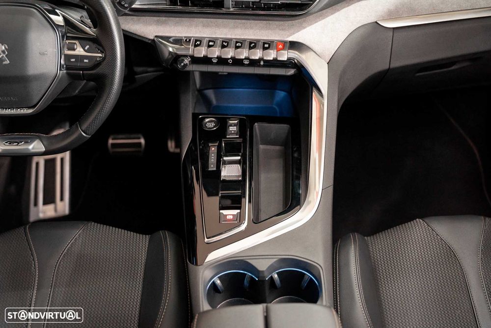 Peugeot 3008 1.6 Hybrid GT e-EAT8 - 19