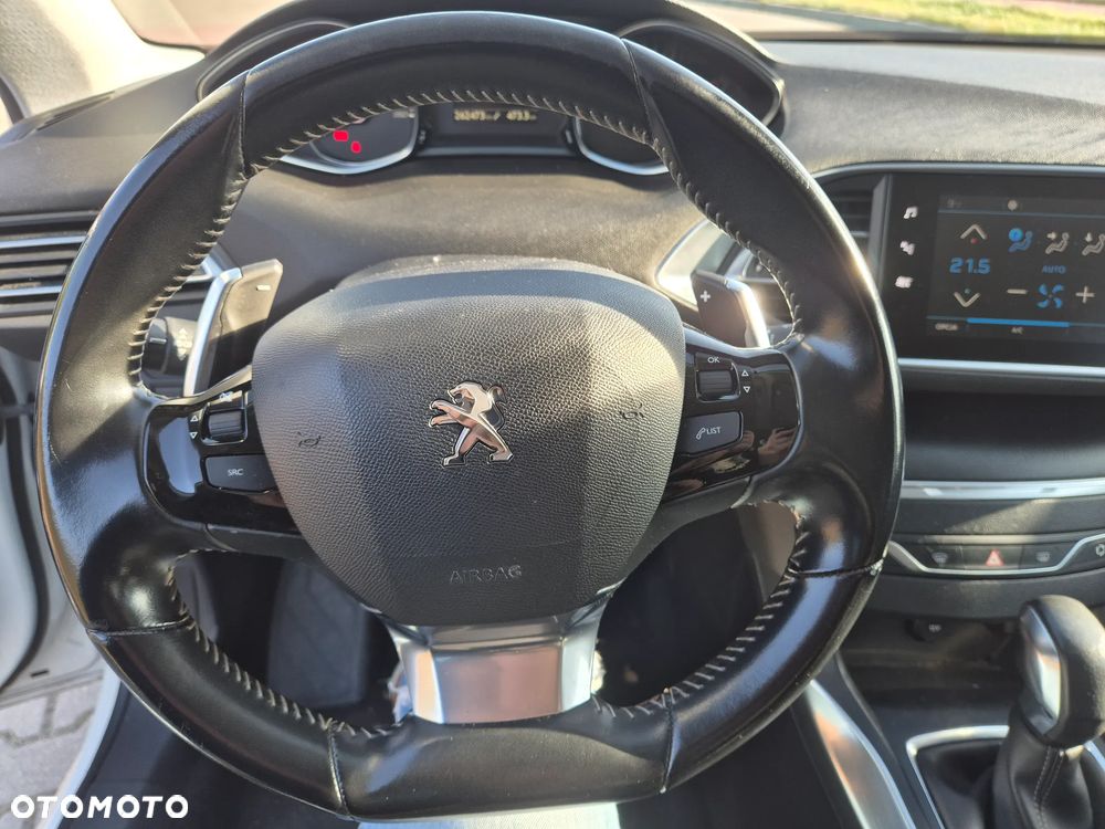 Peugeot 308 1.5 BlueHDi Allure S&S EAT6 - 9