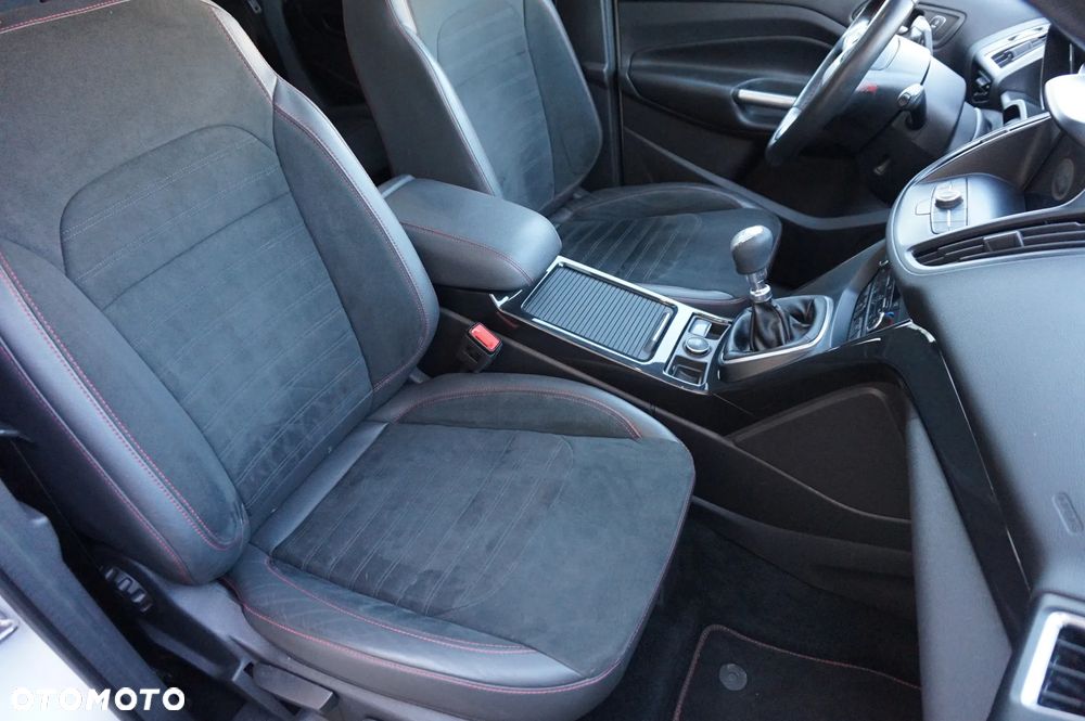 Ford Kuga 1.5 EcoBoost FWD ST-Line ASS - 20