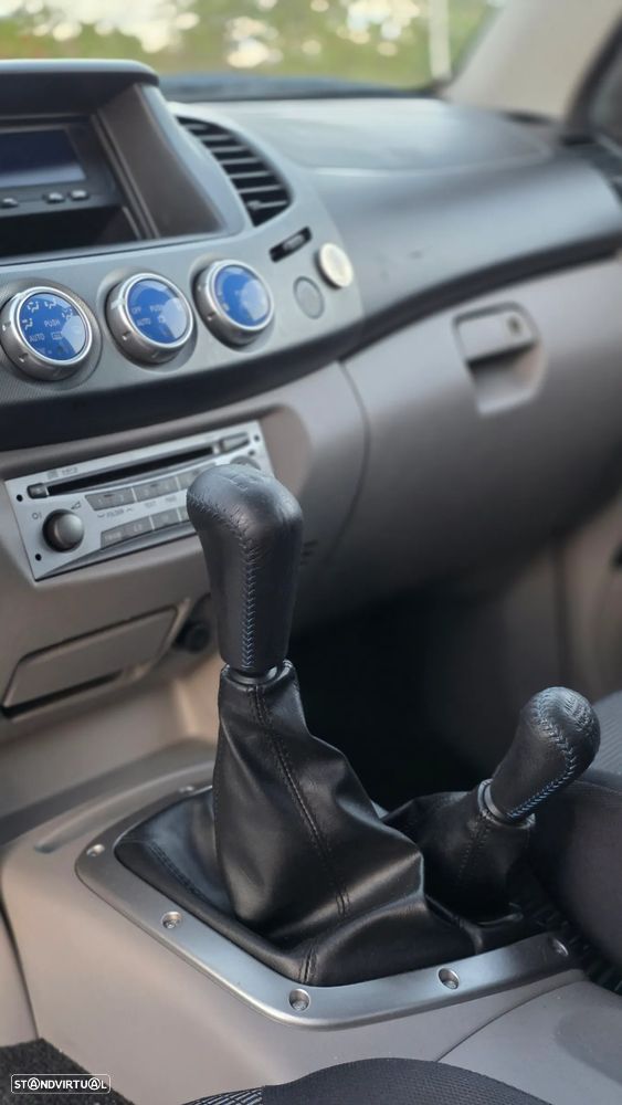 Mitsubishi L200 Pick Up 4x4 Intense Club Cab - 13