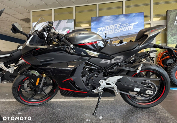 CFMoto SR