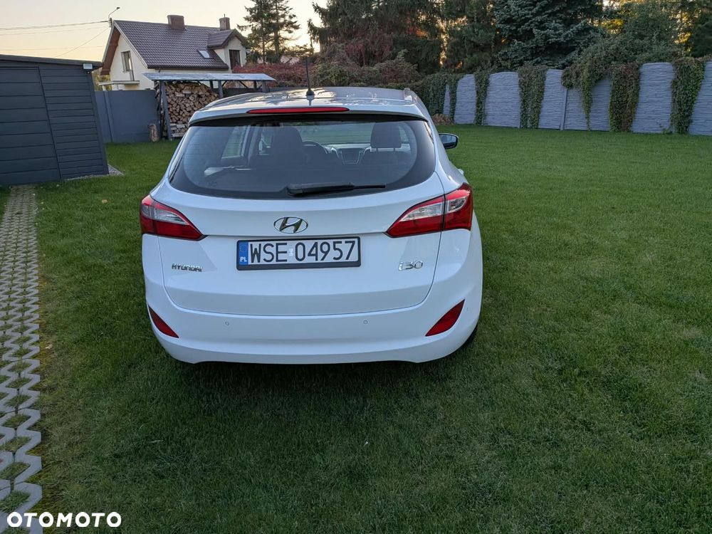 Hyundai i30 1.4 BlueDrive Go - 8