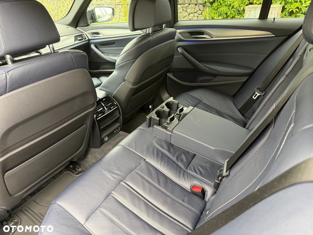 BMW Seria 5 520d xDrive M Sport sport - 32