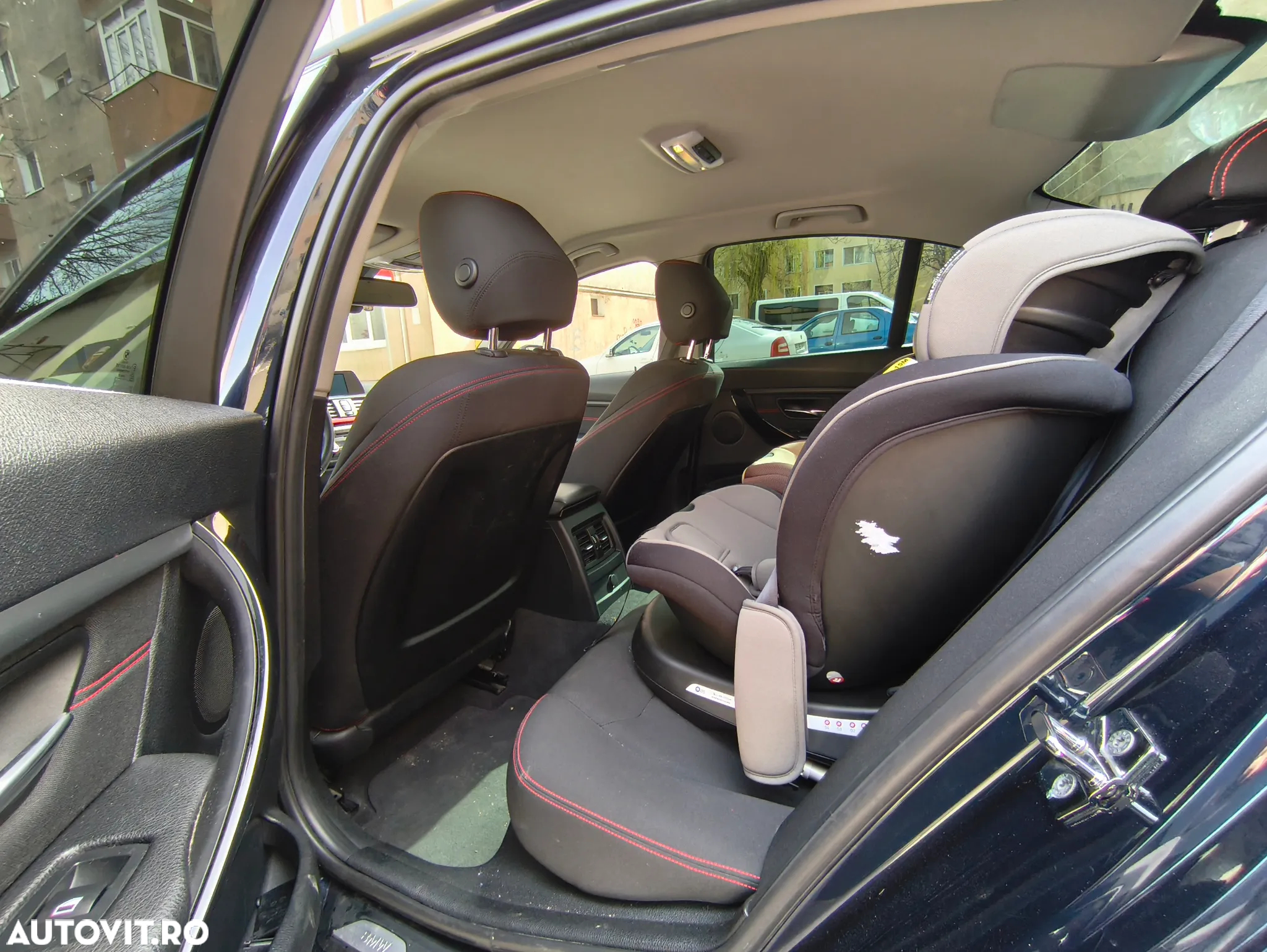 BMW Seria 3 328i Sport Line - 15