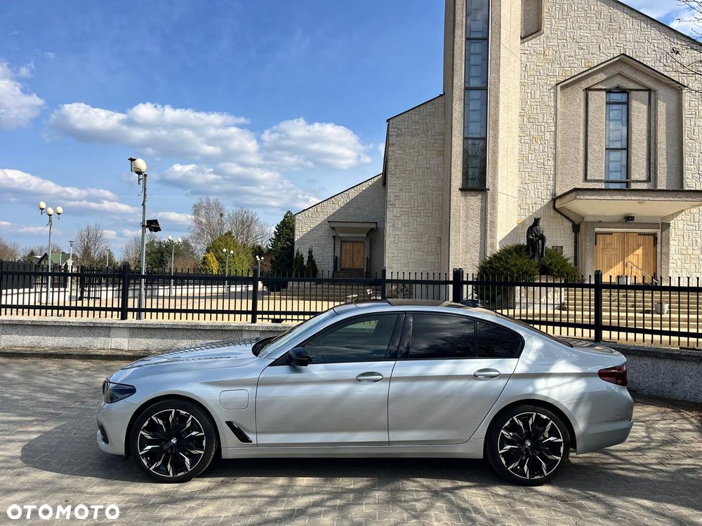 BMW Seria 5 530i xDrive mHEV Luxury Line sport - 3