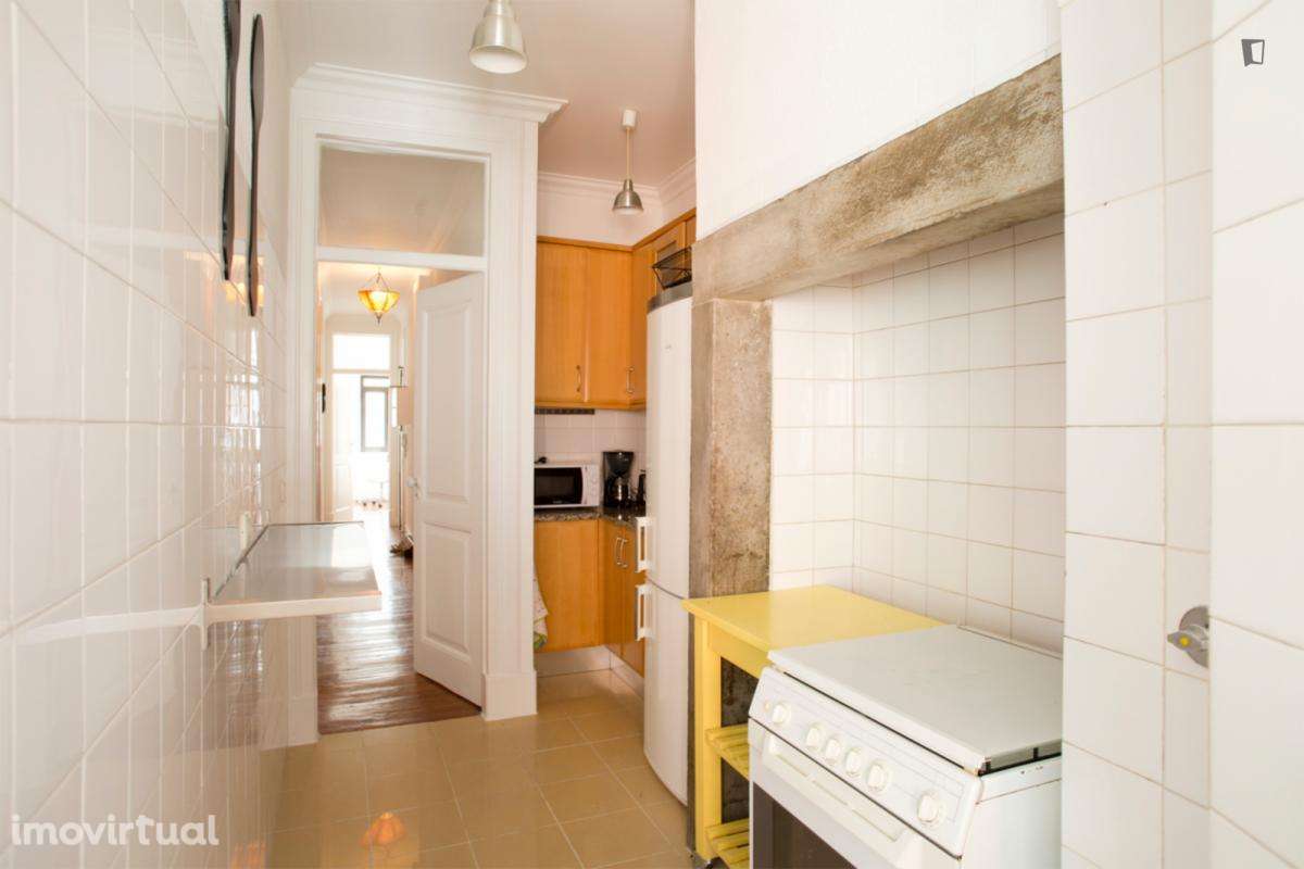 Quarto - localizado em Arroios Lisbon - Grande imagem: 4/10