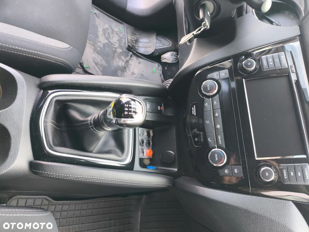 Nissan Qashqai 1.3 DIG-T N-Connecta EU6d - 21