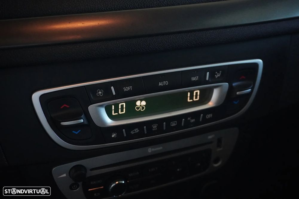 Renault Mégane Coupe Energy dCi 110 FAP Start & Stop Expression - 21