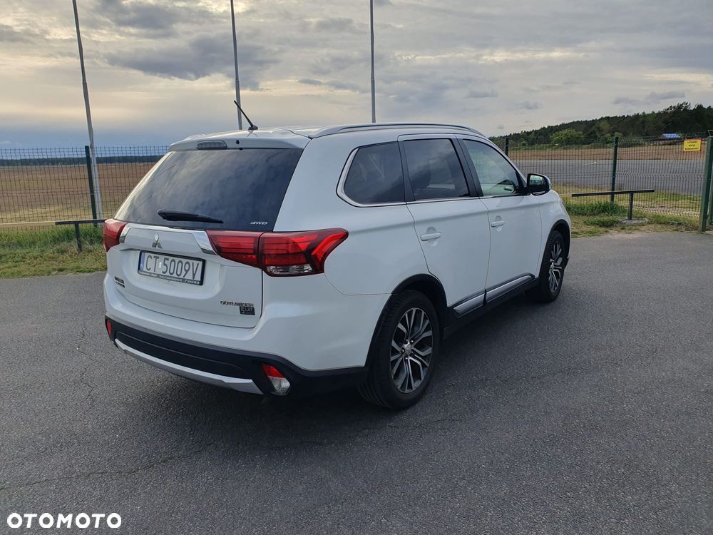 Mitsubishi Outlander 2.2 DID Intense + 4WD - 5