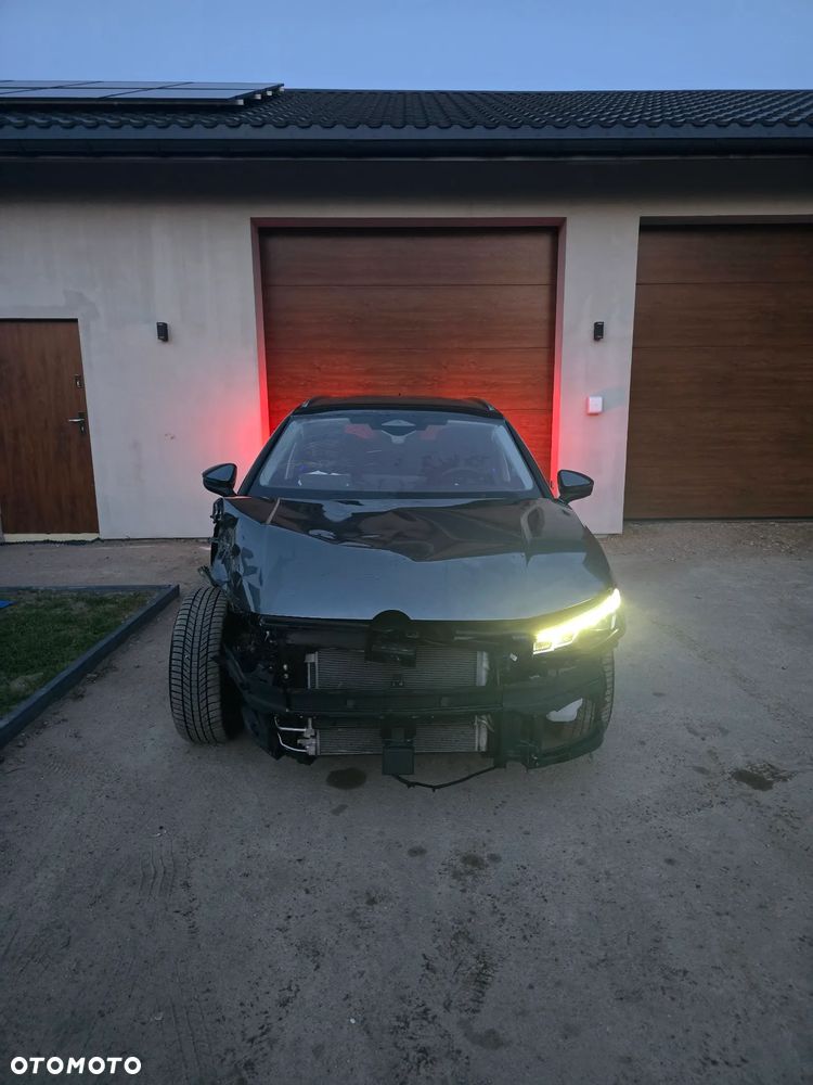 Volkswagen Passat - 15