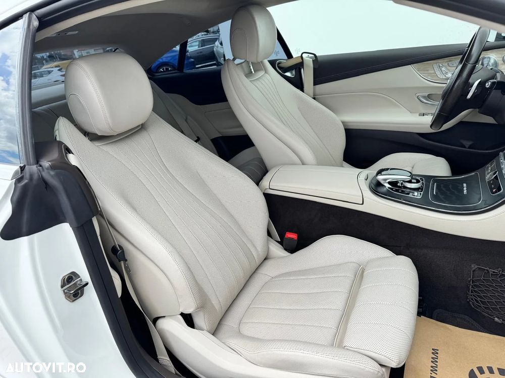 Mercedes-Benz E 400 4Matic Coupe 9G-TRONIC AMG Line - 25