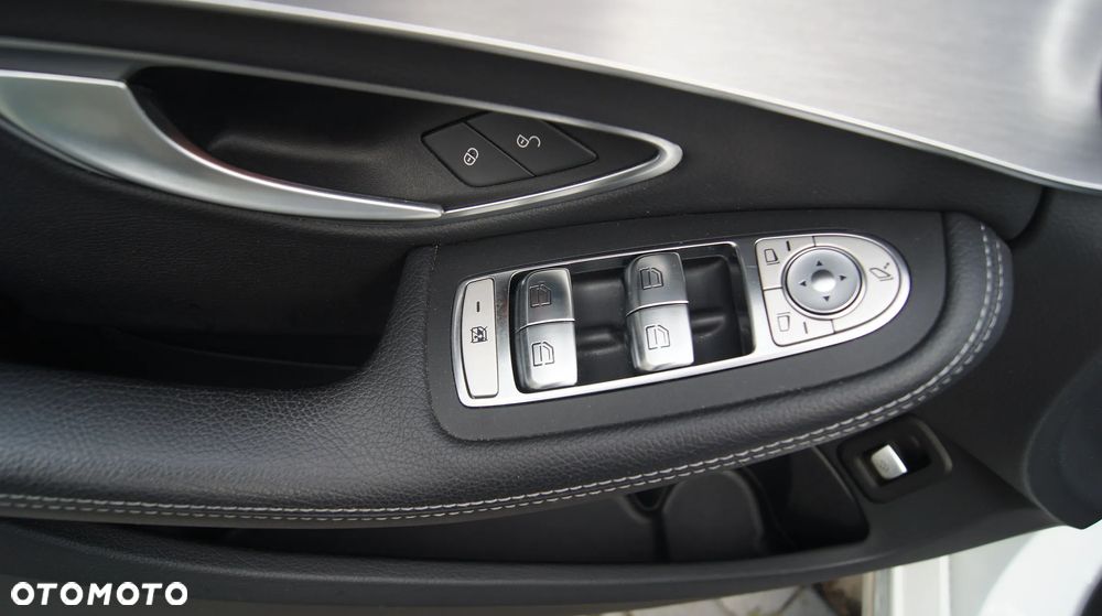 Mercedes-Benz Klasa C 220 d T 9G-TRONIC AMG Line - 21