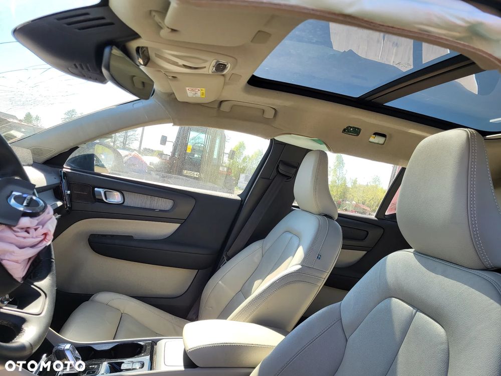 Volvo XC 40 T3 Geartronic Inscription - 24
