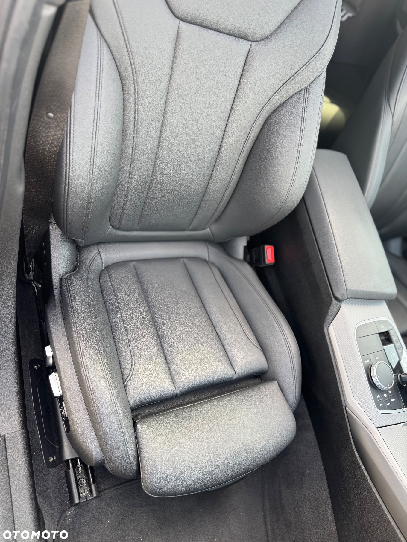 BMW Seria 3 318d Luxury Line - 26