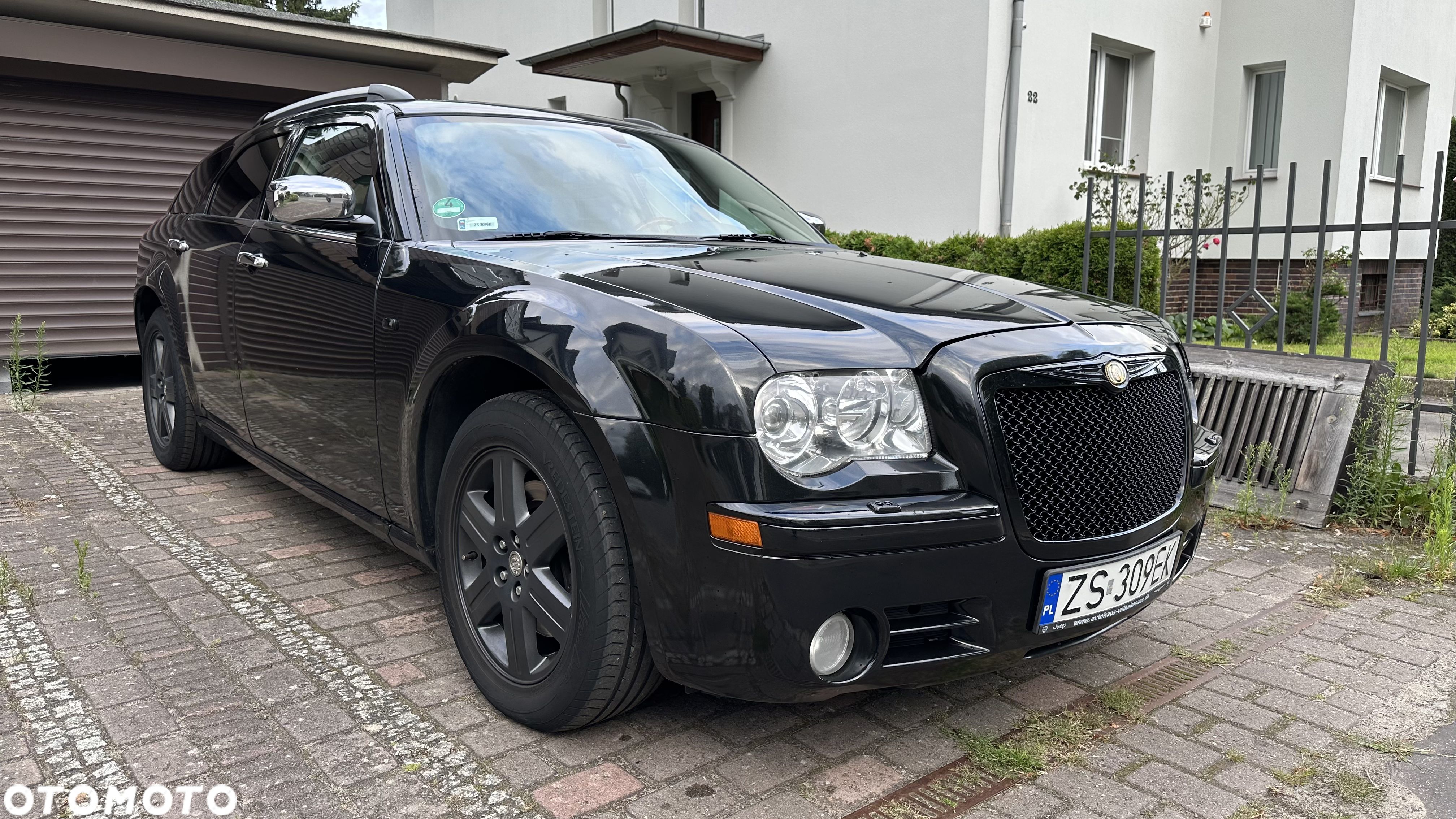 Chrysler 300C 3.5 V6 AWD - 1