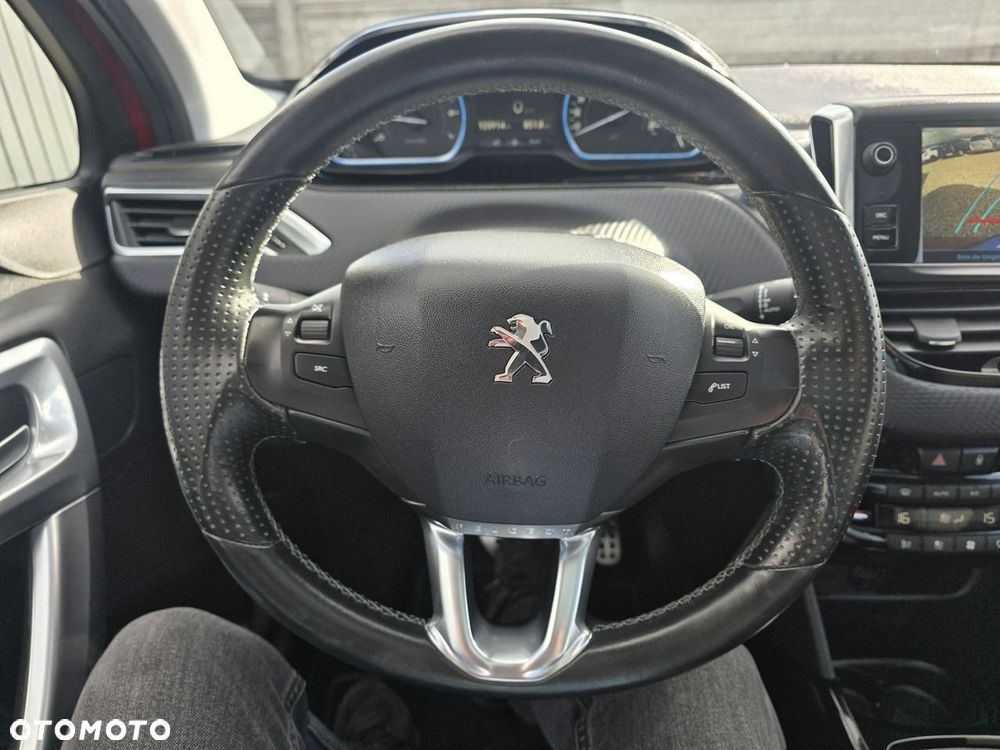 Peugeot 2008 1.2 Pure Tech GPF Crossway S&S EAT6 - 32