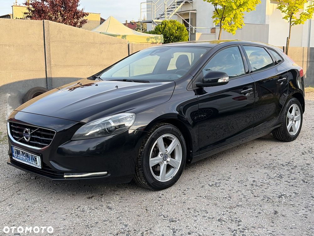 Volvo V40 D2 Momentum - 2
