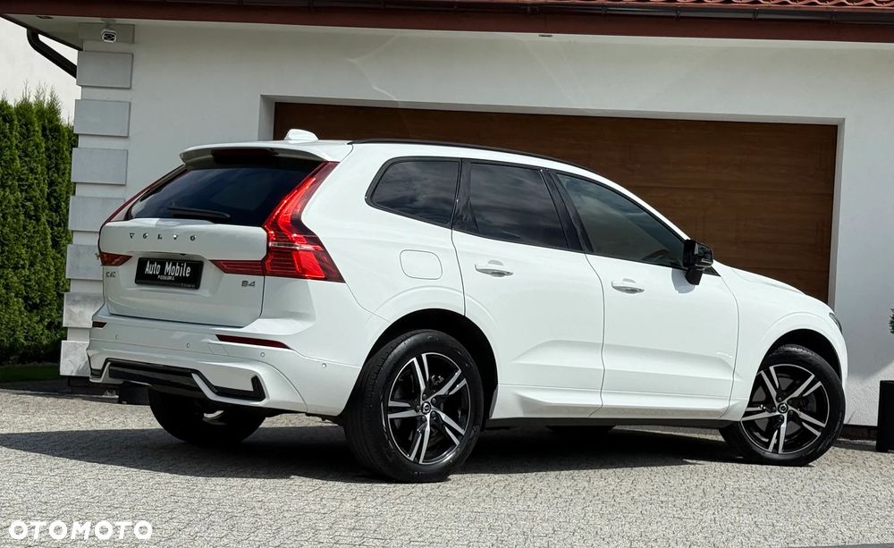 Volvo XC 60 B4 D Plus Dark - 3
