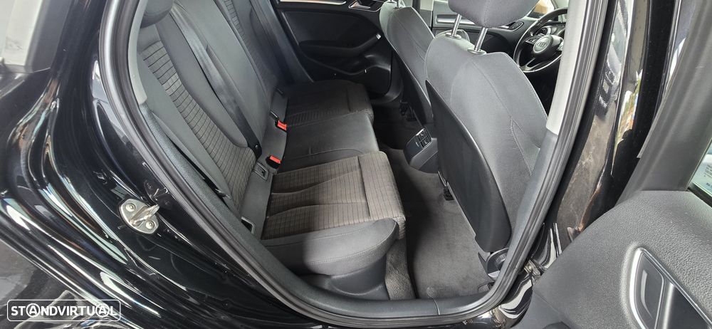 Audi A3 Sportback 30 TDI Sport - 12