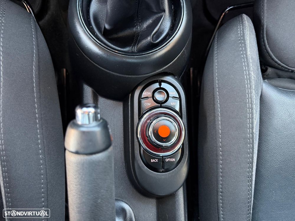 MINI 5 Portas One D - 20