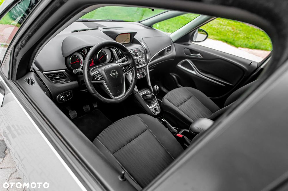 Opel Zafira 1.4 Turbo Business Innovation - 17