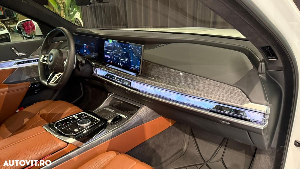 BMW Seria 7 740d xDrive - 34