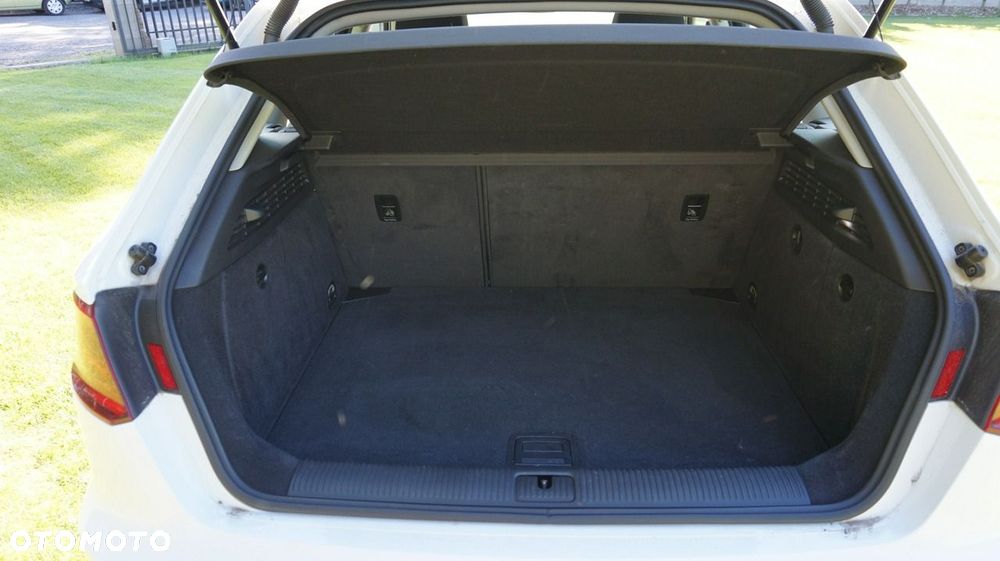 Audi A3 Sportback - 12