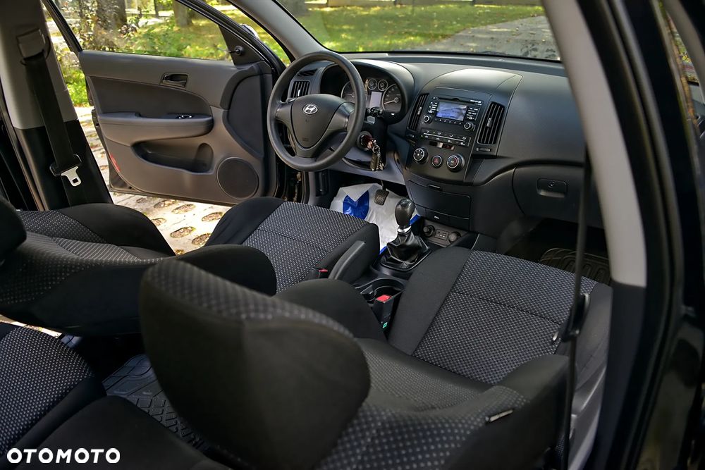 Hyundai i30 1.4 Comfort EU5 - 7