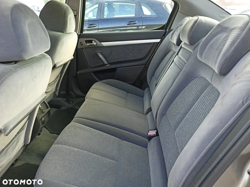 Peugeot 407 - 14