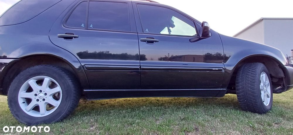 Mercedes-Benz ML - 15
