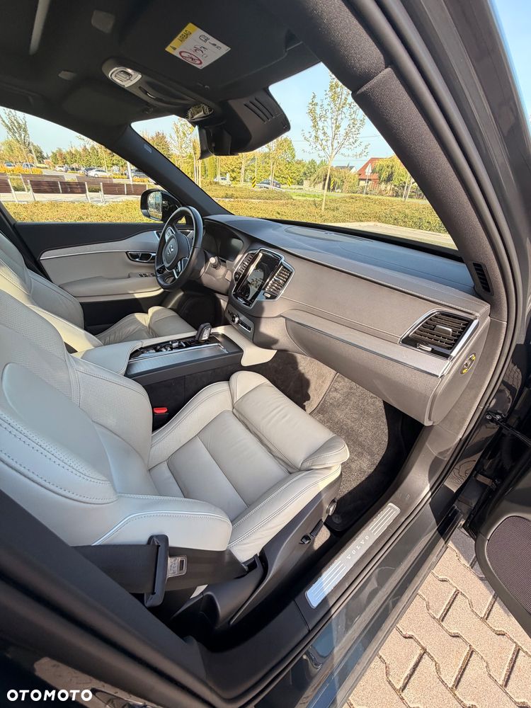 Volvo XC 90 - 19